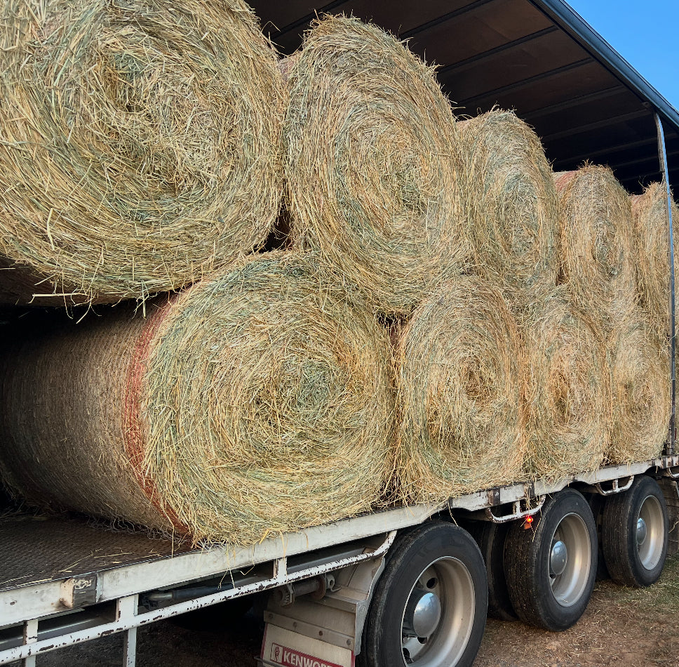 Rhodes round bales 4x4