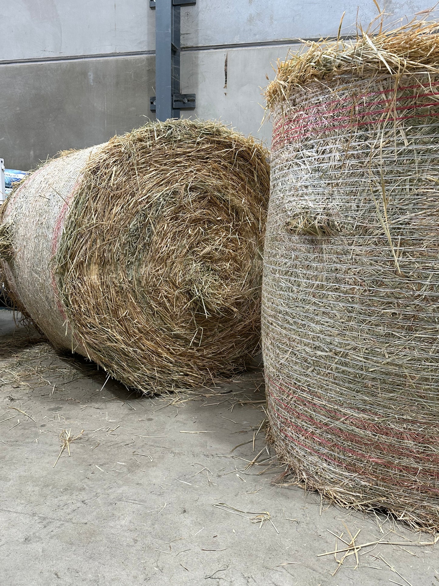 Rhodes round bales 4x4
