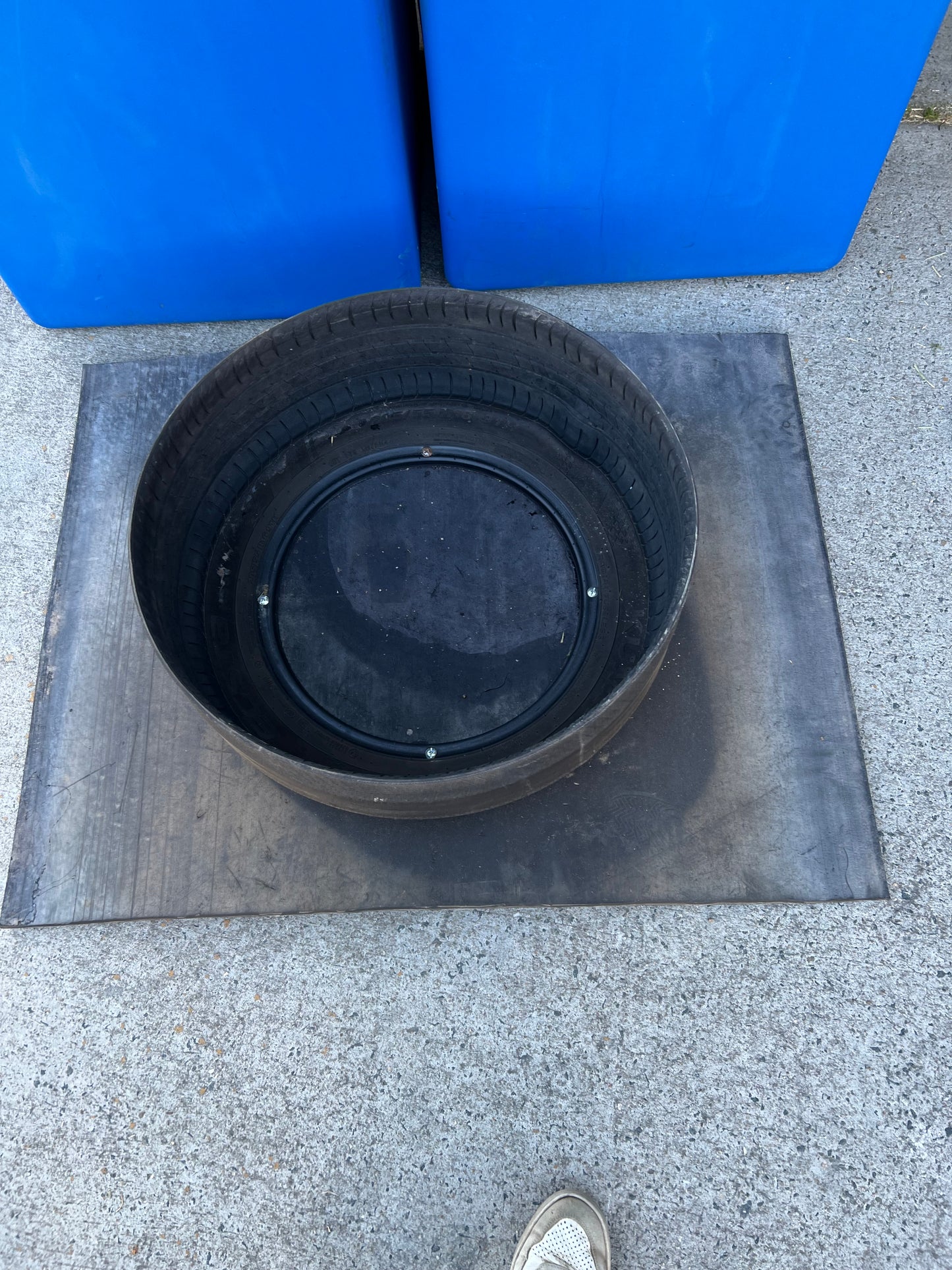 Tyre Feeder with Square Bottom Base